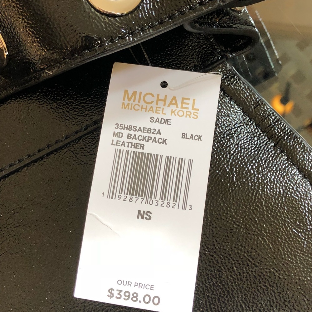 Authentic Michael Kors Sadie MD leather backpack - Picture 5 of 8